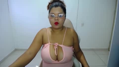 Snapshot of natalie_tits1 chatting on 02.15.26 natalie_tits1 online show from 02.15.26
