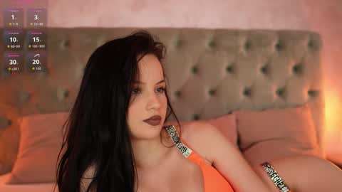 Snapshot of natalieshaw chatting on 09.27.25 Natalie online show from 09.27.25