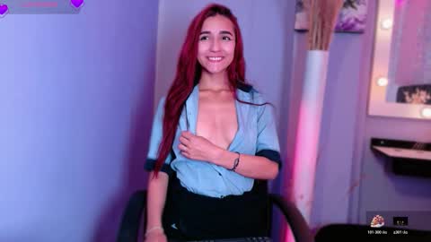 Snapshot of natalliapradas chatting on 11.19.25 natalliapradas online show from 11.19.25