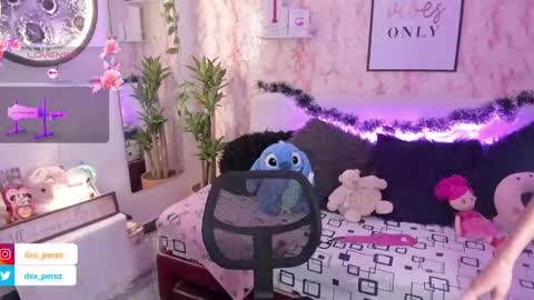Snapshot of nataly_29 chatting on 12.28.24 MissNatis online show from 12.28.24