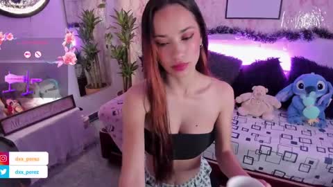 Snapshot of nataly_29 chatting on 12.28.24 MissNatis online show from 12.28.24
