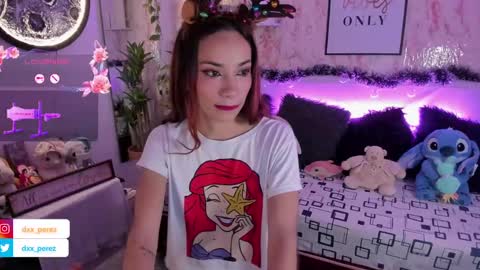 Snapshot of nataly_29 chatting on 12.30.24 MissNatis online show from 12.30.24