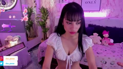 Snapshot of nataly_29 chatting on 01.18.25 MissNatis online show from 01.18.25