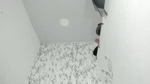 natalycarter_ online show from 04.23.26