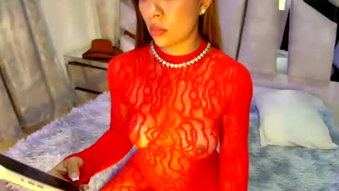 Natalye foster online show from 06.30.26