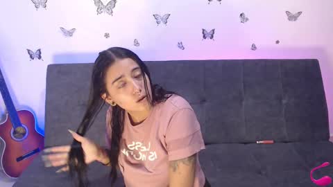 Snapshot of natalygreww chatting on 02.22.25 online show from 02.22.25