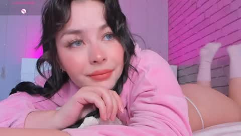 Snapshot of natalyhayes chatting on 04.22.26 Nataly online show from 04.22.26