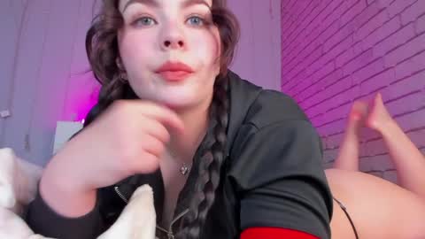 Snapshot of natalyhayes chatting on 05.26.26 Nataly online show from 05.26.26