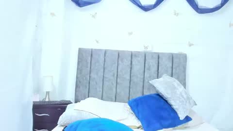 Snapshot of natalystevens chatting on 02.22.25 natalystevens online show from 02.22.25