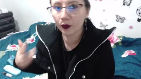 Snapshot of natashasex199 chatting on 10.21.25 NATASHA online show from 10.21.25