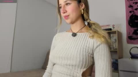 Natasha Independent model online show from 10.17.25