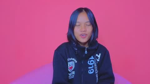 Natcha C online show from 12.11.24