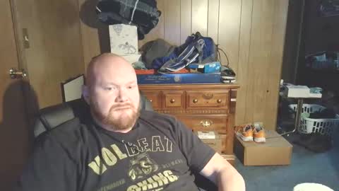 Snapshot of nate_b99 chatting on 12.19.25 Nate online show from 12.19.25