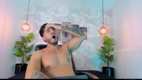 Snapshot of nate_franco chatting on 11.12.25 Nate Franco online show from 11.12.25