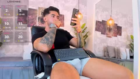 Snapshot of nate_franco chatting on 12.13.25 Nate Franco online show from 12.13.25