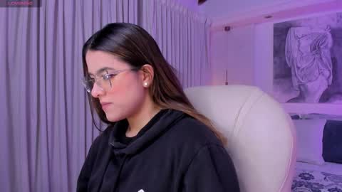 Snapshot of nathalie_rivers chatting on 03.09.26 NATHALIE online show from 03.09.26