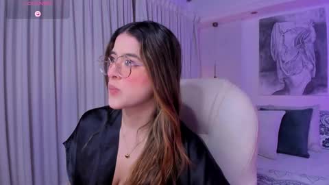 Snapshot of nathalie_rivers chatting on 03.18.26 NATHALIE online show from 03.18.26