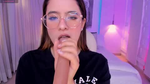 NATHALIE online show from 04.23.26