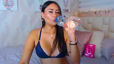 Snapshot of nathalierose_1 chatting on 11.22.25 Nathalie Rose online show from 11.22.25