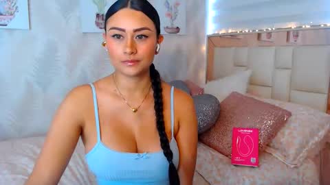 Nathalie Rose online show from 04.22.26