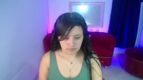 Snapshot of nathaly_low chatting on 06.26.26 nathaly low online show from 06.26.26