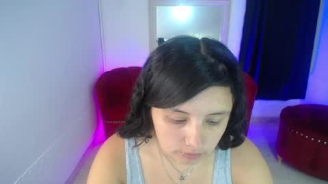 Snapshot of nathaly_low chatting on 06.30.26 nathaly low online show from 06.30.26