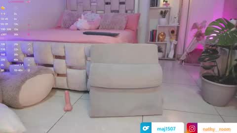 Snapshot of nathaly_star04 chatting on 09.25.25 online show from 09.25.25