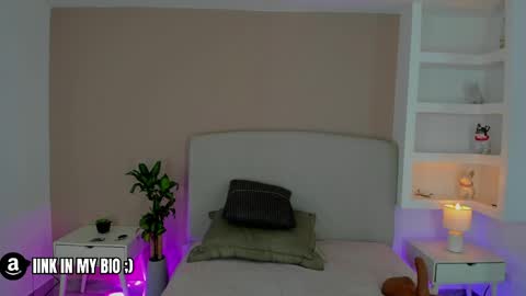 Snapshot of nathalyn05 chatting on 06.06.26 NATHALY online show from 06.06.26