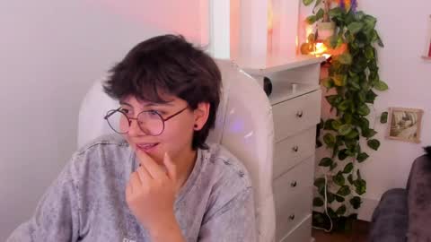 nathalyy_ds online show from 04.28.26