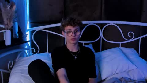 Snapshot of nathan_curl chatting on 09.14.25 Nathan online show from 09.14.25