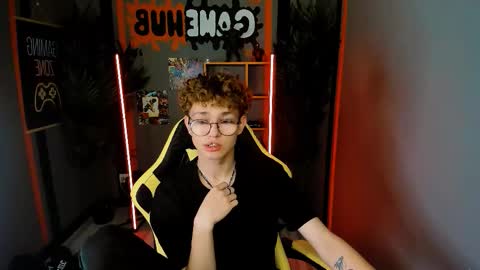 Snapshot of nathan_curl chatting on 09.21.25 Nathan online show from 09.21.25