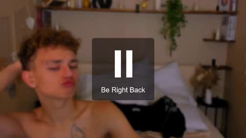 Snapshot of nathan_curl chatting on 09.24.25 Nathan online show from 09.24.25