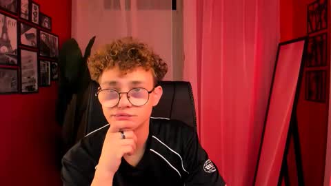 Snapshot of nathan_curl chatting on 11.07.25 Nathan online show from 11.07.25