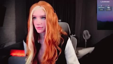 Snapshot of nathan_lucas chatting on 11.16.25 This name is so sexy you cant pronounce it. online show from 11.16.25