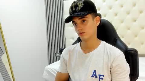 Snapshot of nathan_shimmer chatting on 03.16.26 nathan_shimmer online show from 03.16.26