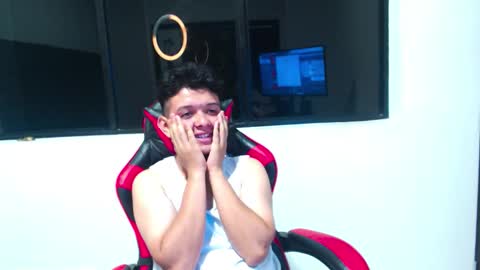 Snapshot of nathanbrookss chatting on 12.20.25 NathanBrooks online show from 12.20.25