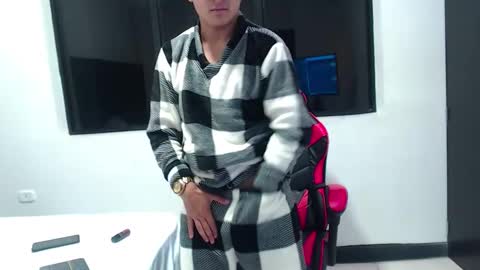 Snapshot of nathanbrookss chatting on 12.20.25 NathanBrooks online show from 12.20.25