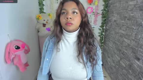 Snapshot of nathasha_jhonsom_ chatting on 02.22.25 Naty online show from 02.22.25