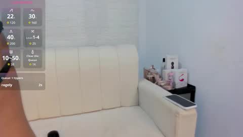 Snapshot of nathie_hott chatting on 12.15.25 Nathie online show from 12.15.25