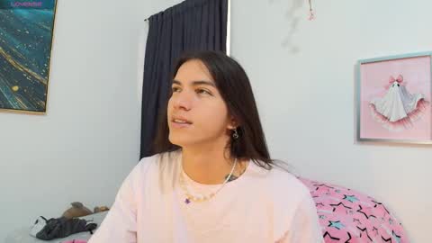 Snapshot of nati_sm chatting on 12.22.25 Nati online show from 12.22.25