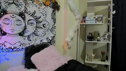 Snapshot of natsuki_09 chatting on 01.16.25 Nat online show from 01.16.25