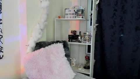 Snapshot of natsuki_09 chatting on 01.28.25 Nat online show from 01.28.25