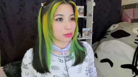 Snapshot of natsuki_09 chatting on 02.18.25 Nat online show from 02.18.25