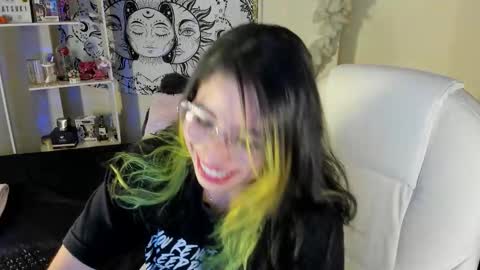 Snapshot of natsuki_09 chatting on 10.24.25 Nat online show from 10.24.25