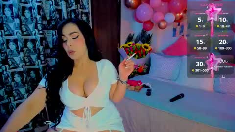 Snapshot of nattahottt chatting on 12.19.24 NATTA online show from 12.19.24