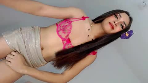 Snapshot of nattayah chatting on 05.19.26 Nathalie smith online show from 05.19.26