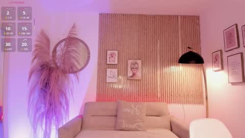 Snapshot of natti_london chatting on 03.12.26 natti_london online show from 03.12.26