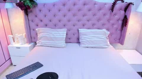 Natty Trainor online show from 12.21.25