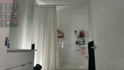 Snapshot of nattywithoutdaddy chatting on 06.19.26 NATTY FIERROS online show from 06.19.26