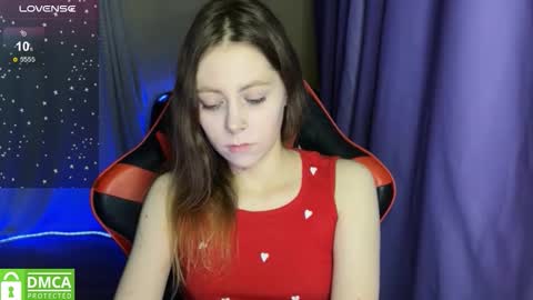 Snapshot of natural_babe666 chatting on 10.21.25 natural_babe666 online show from 10.21.25